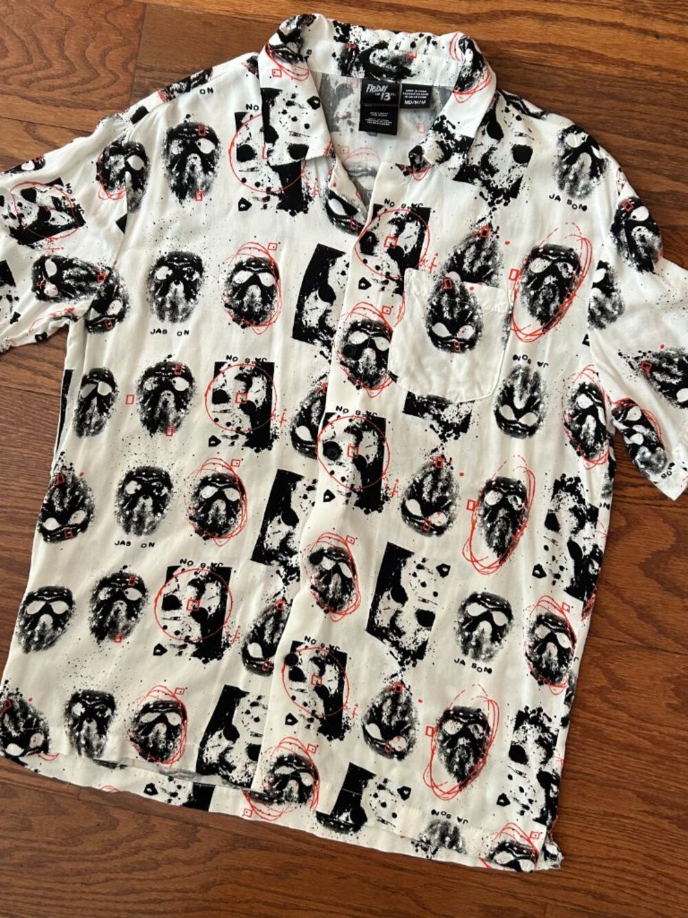 Friday the 13th Jason Voorhees Men's Short-Sleeve Button-Up Shirt Size Medium - Picture 2 of 10
